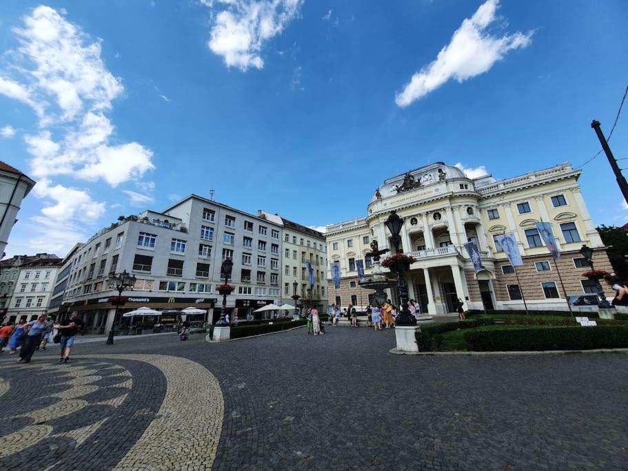Lovely & Unique Apt In The Historic Center. Bratislava Exterior foto